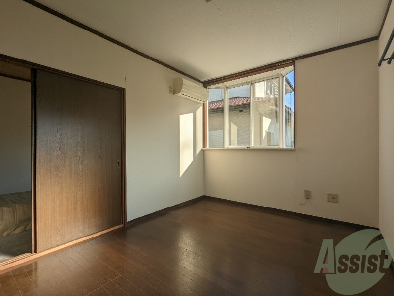 居室・リビング　洋室のお部屋で広さもあり使いやすい。