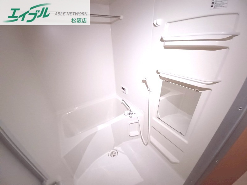 バス・シャワールーム　同物件別部屋のお写真です。