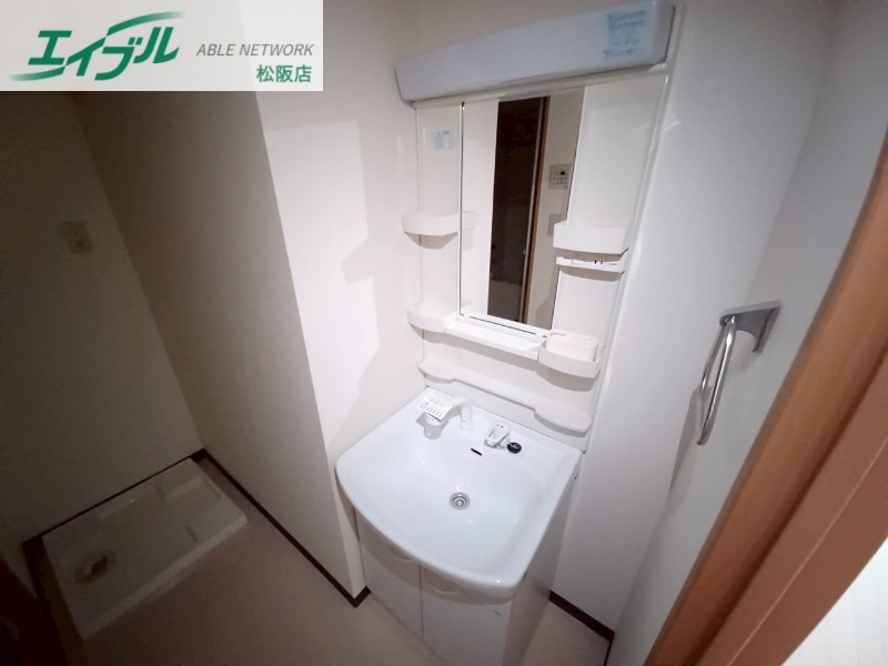 洗面設備　同物件別部屋のお写真です。