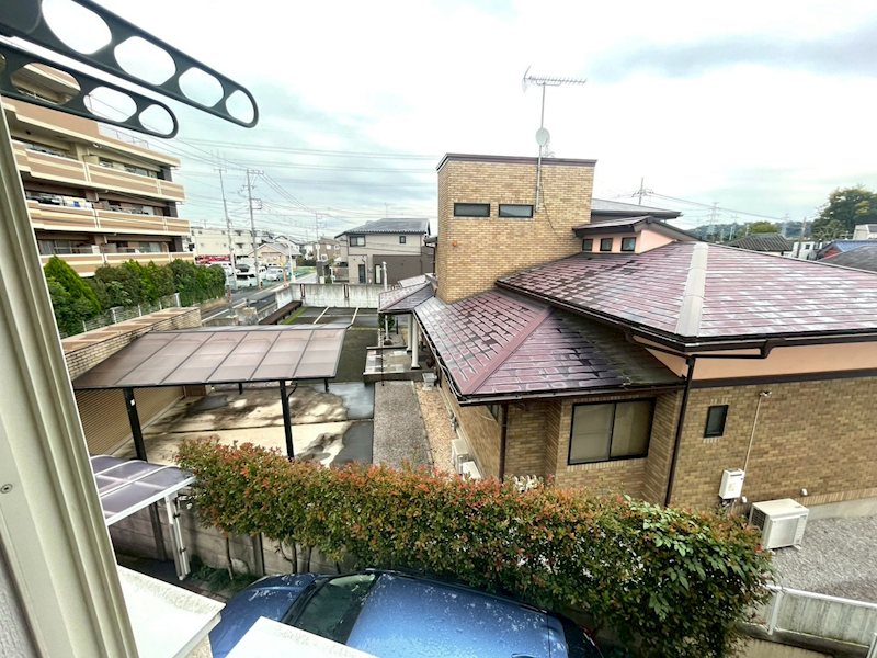 バルコニー　南向きで日当たり良好です。