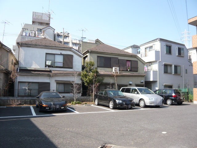 駐車場　★駐車場（空き状況・使用料等詳細はご確認下さい）