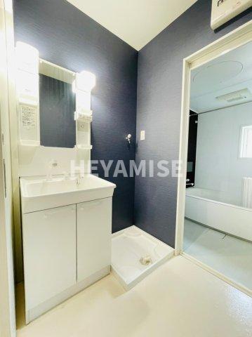 洗面設備　※同物件反転タイプの写真でございます※現況を優先します※