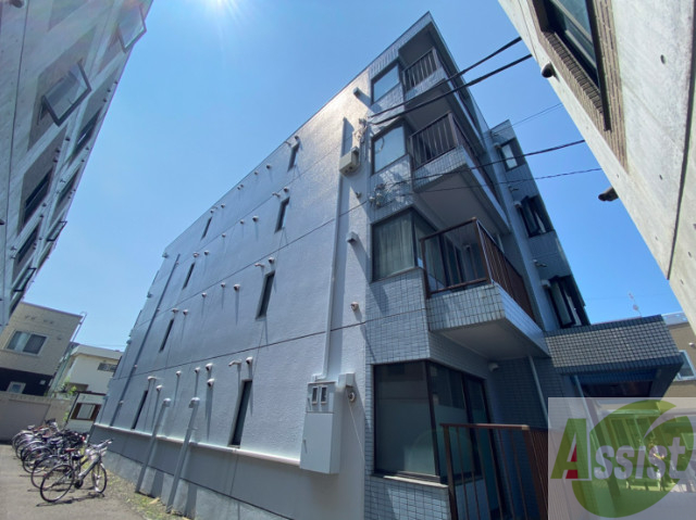 建物外観　札幌市北区北２２条西「ベルメゾン北２２条」