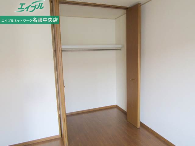 収納　同型参考写真