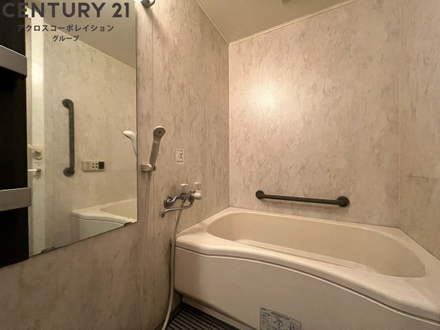 バス・シャワールーム　シンプルで機能的なユニットバスです！