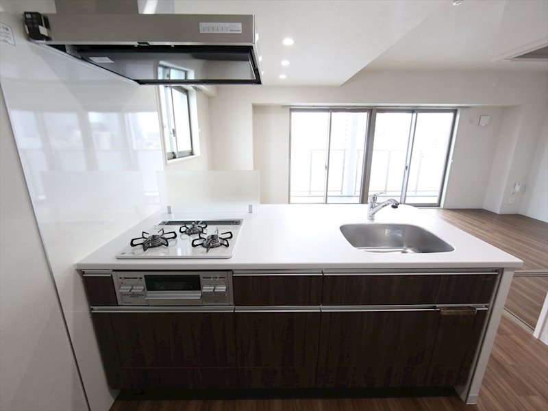 キッチン　システムキッチン（ガス3口コンログリル付）