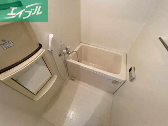 バス・シャワールーム　バス