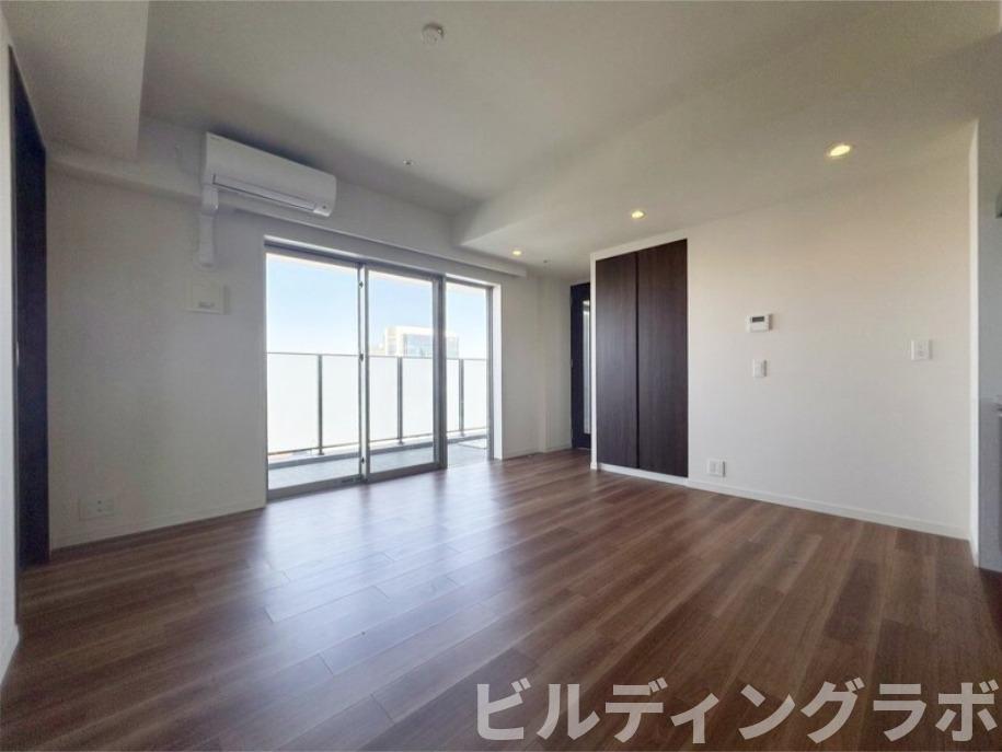 居室・リビング　別号室参考画像です。