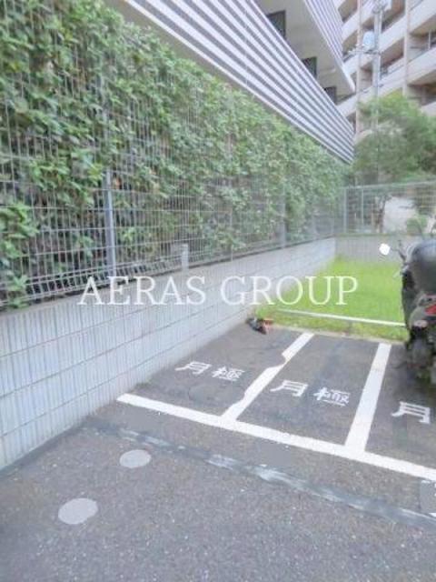 駐車場　バイク置き場