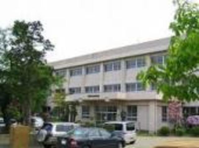 小学校　四郎丸小学校（小学校）まで986m