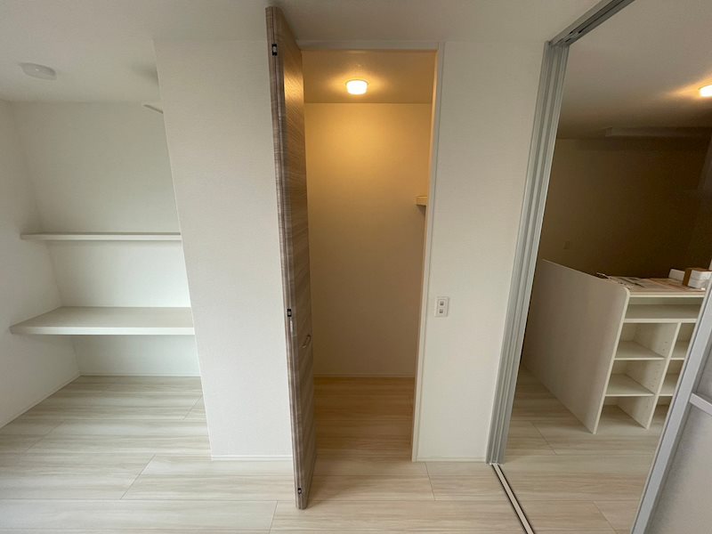 収納　別部屋参考になります。