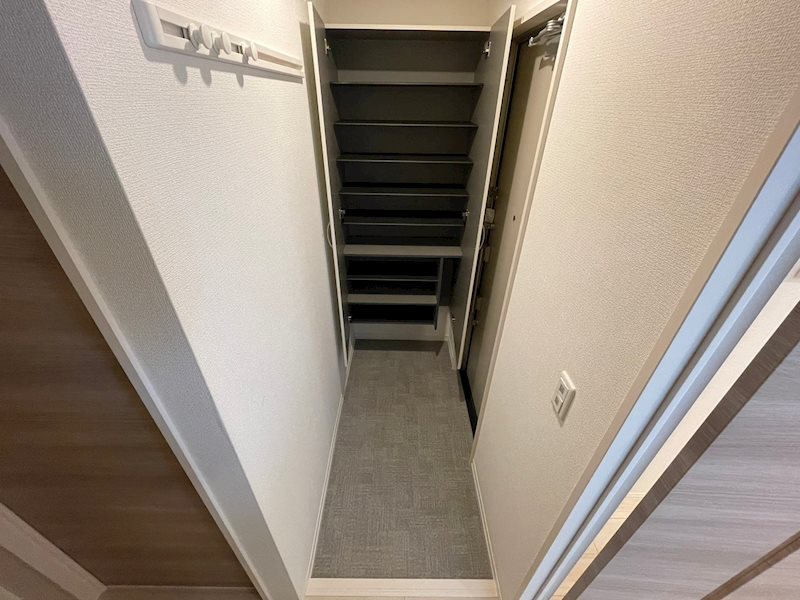 玄関　別部屋参考になります。