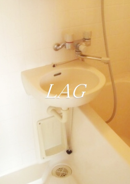 洗面設備　洗面台です。