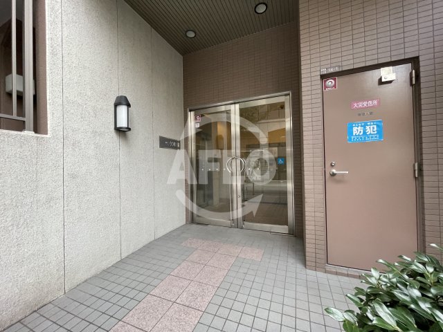 エントランス　ドミールうつぼ公園　エントランス