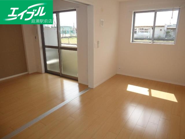 バルコニー　洋室