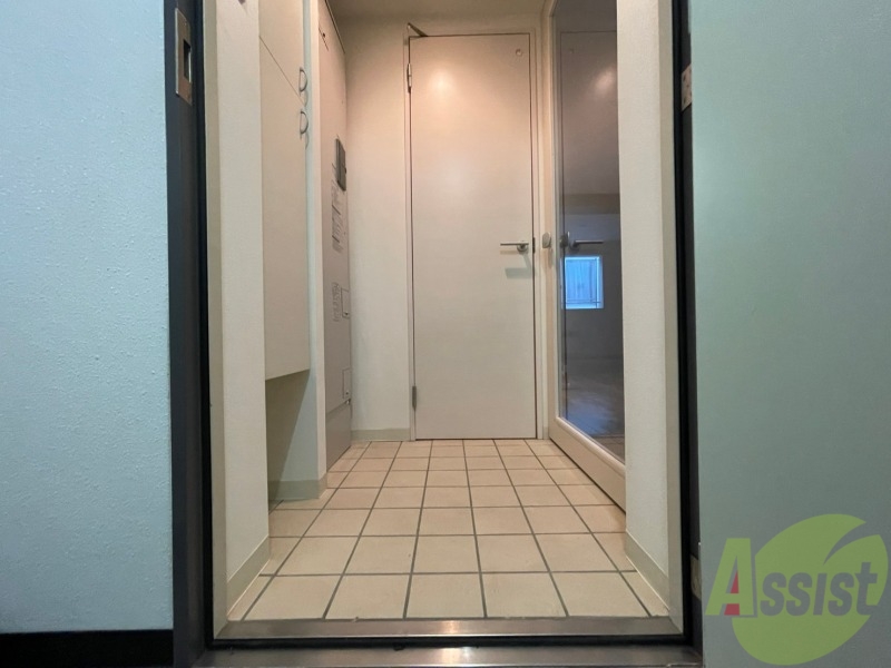 玄関　玄関の様子です。明るい印象ですね。気分もあがりそう。