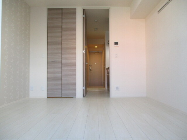 居室・リビング　洋間