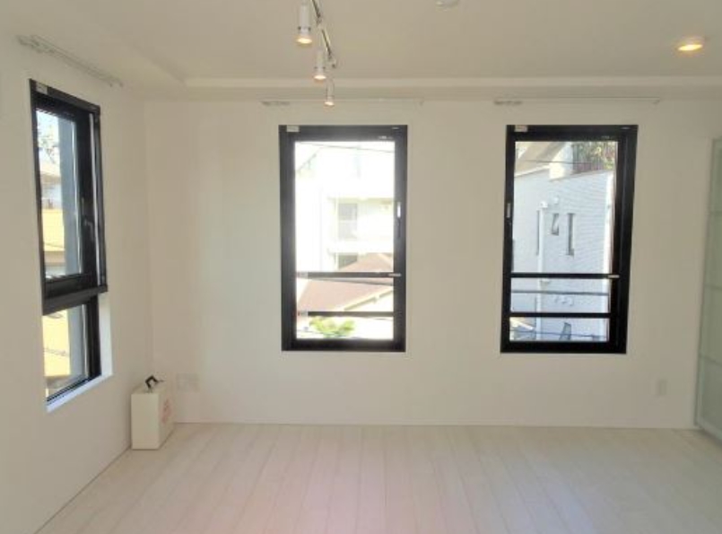 居室・リビング　☆明るいリビング☆