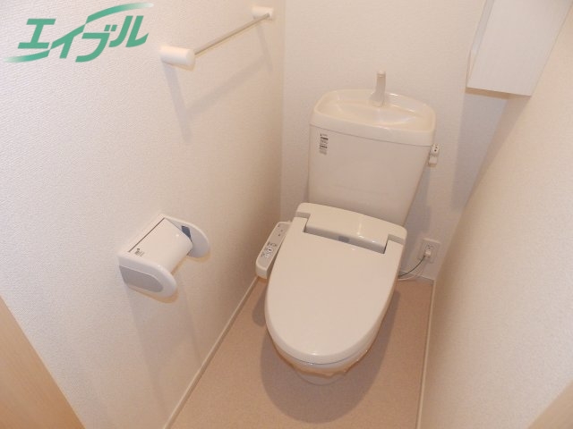 トイレ　同型参考写真です