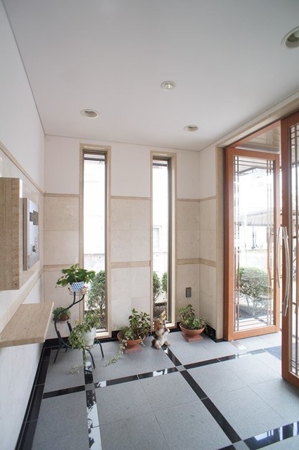 ロビー　高級感のあるエントランスです☆