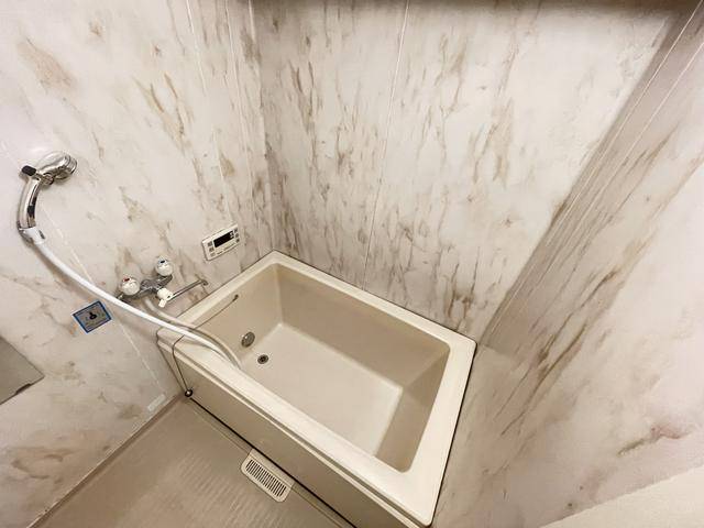 バス・シャワールーム　追い焚き機能付き