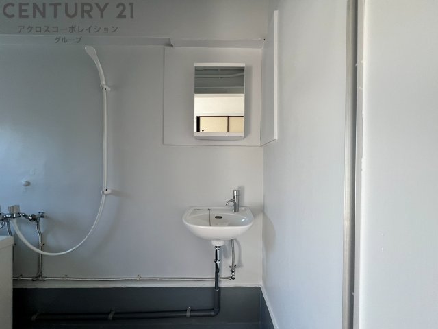 洗面設備　浴室内に洗面台あります！