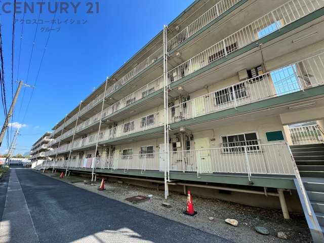 建物外観　敷地内に駐車場あります！