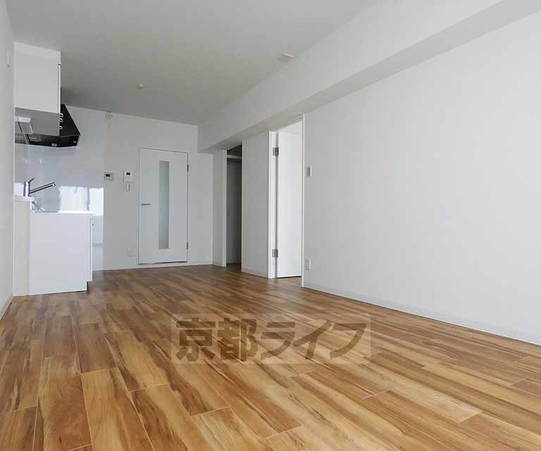 居室・リビング　南北両面バルコニーで風通しの良いお部屋です。