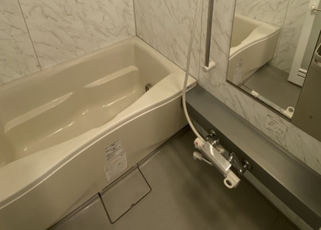 バス・シャワールーム　バスルーム