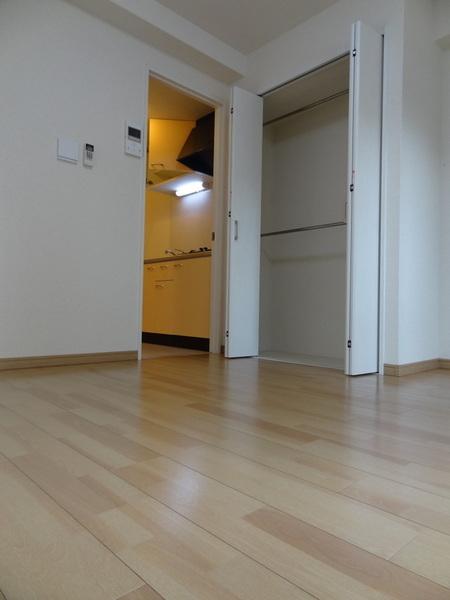 居室・リビング　★キレイなお部屋★