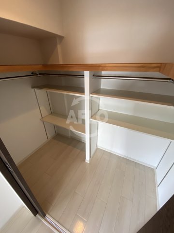 収納　カスタリアタワー肥後橋　ウォークインクローゼット