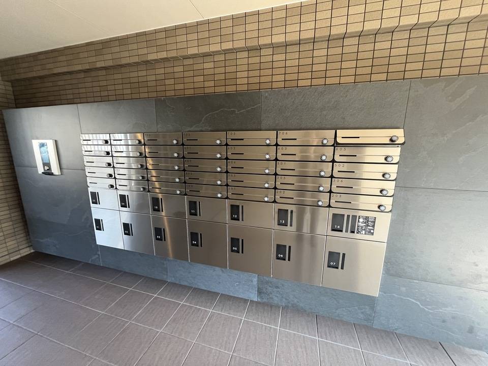 エントランス　メールBOX