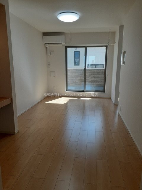 居室・リビング　お問合せは048-772-8202