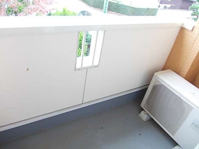 バルコニー　図面と現状に相違がある場合には現状を優先