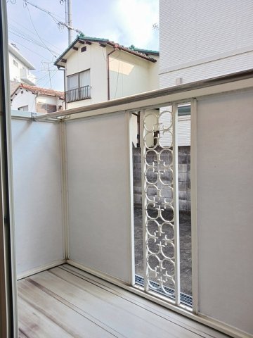 バルコニー　お洗濯にも便利なバルコニー付き