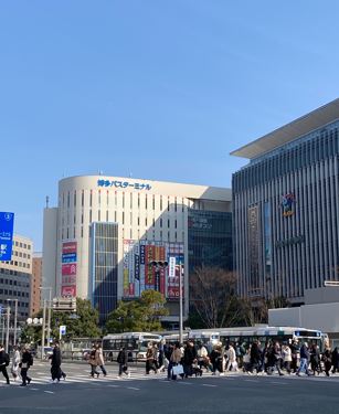 スーパー　レガネットキュート 博多バスターミナル店（スーパー）まで577m