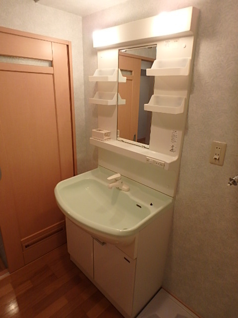 洗面設備　綺麗にメイクアップ