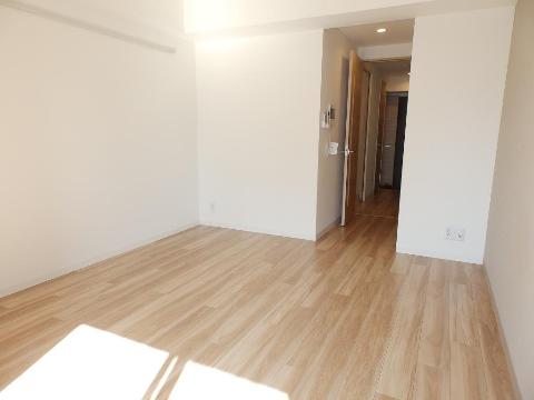 居室・リビング　室内