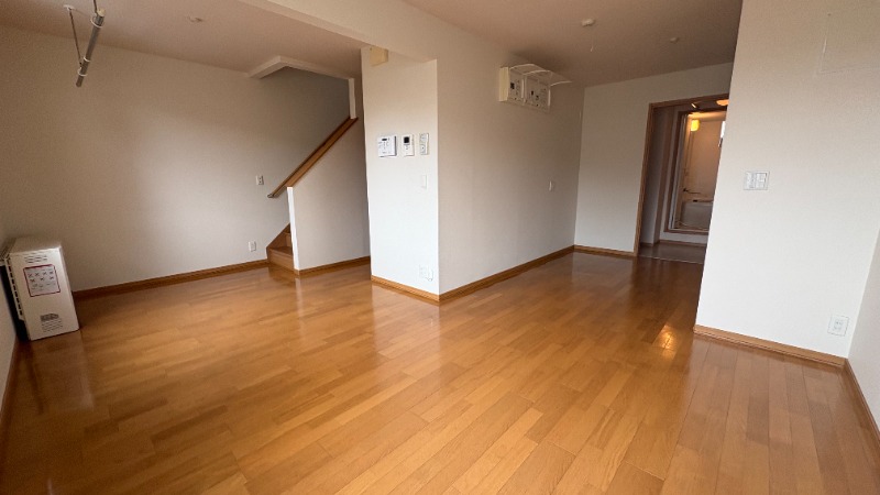 居室・リビング　明るいリビング