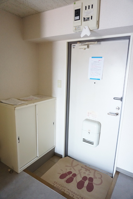 玄関　下駄箱付きの玄関