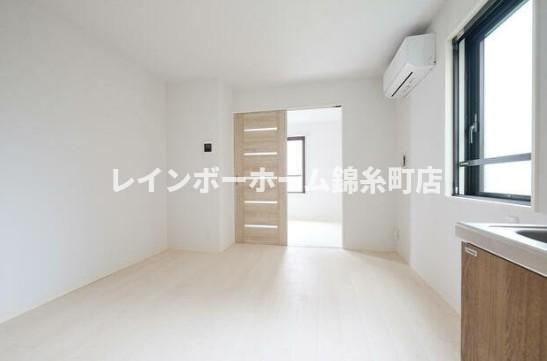 居室・リビング　※別部屋参照写真となります。