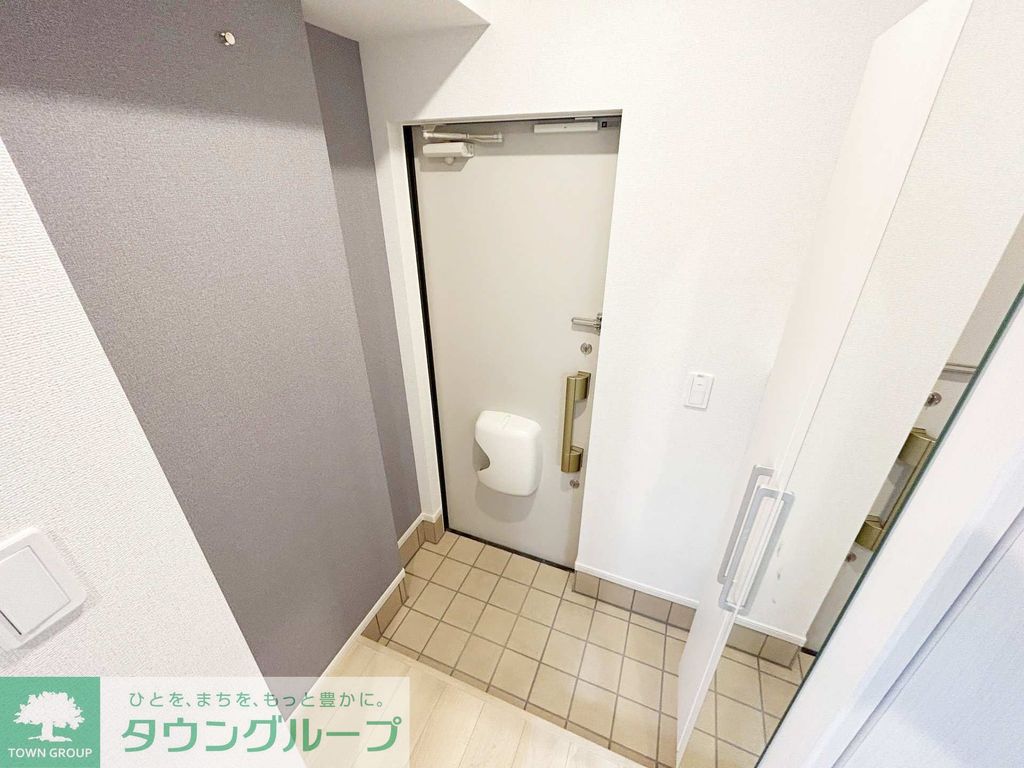 玄関　お問合せはタウンハウジングまで！※現地待合わせ相談可能