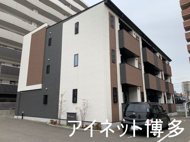 建物外観　人気の築浅ファミリーアパートです♪