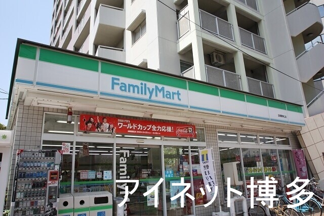 コンビニ　ファミリーマート松島一丁目店（コンビニ）まで433m