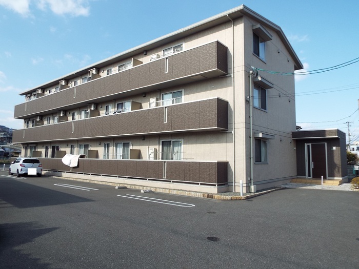 建物外観　落ち着いた雰囲気の外観です