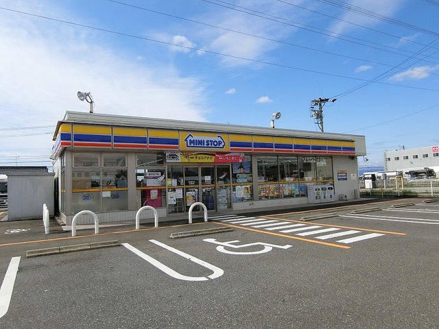 コンビニ　ミニストップ（コンビニ）まで130m