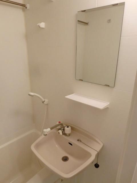 洗面設備　※別部屋の参考写真です。。