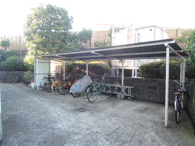 その他共有部分　屋根付き駐輪場（バイク駐輪不可）