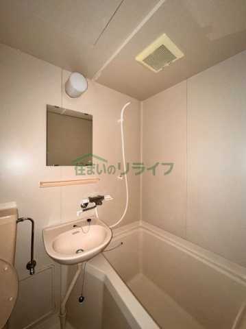 バス・シャワールーム　別部屋参考写真