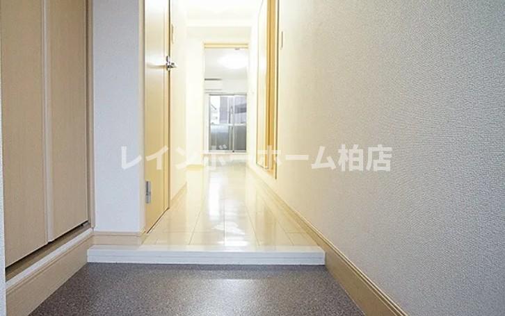 玄関　収納もある玄関です